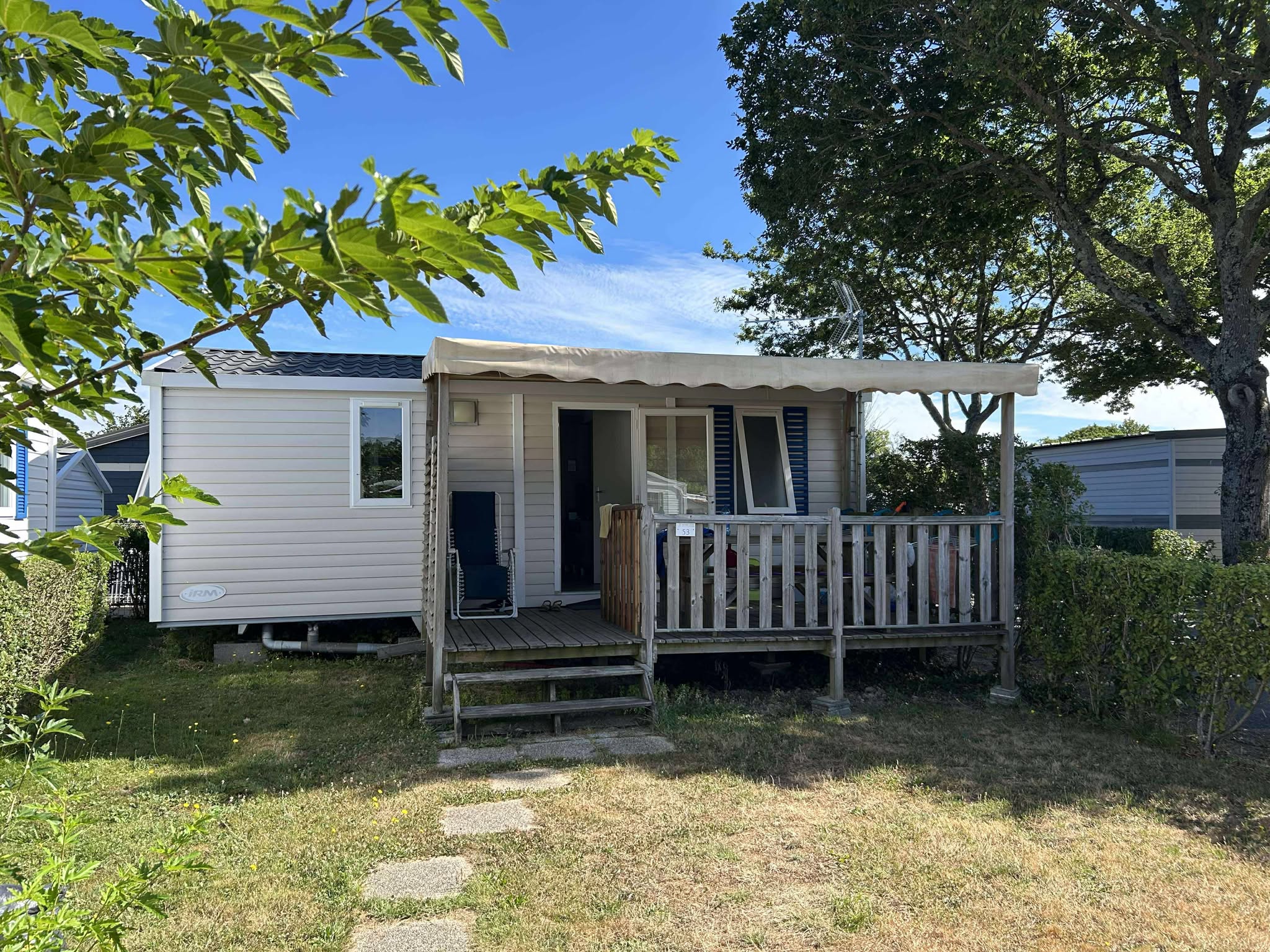 2-bedroom mobile home with covered terrace and dog allowed