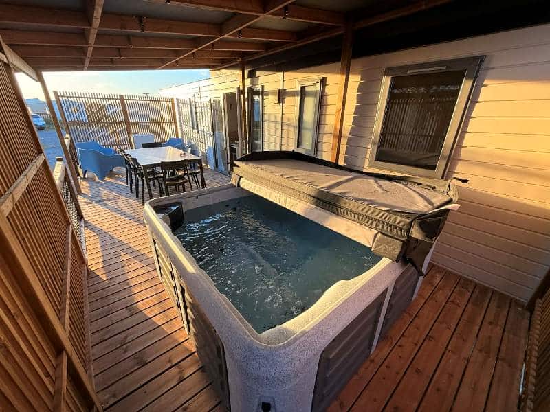 NEW – 4-bedroom mobile home with spa
