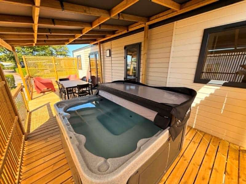 NEW – XXL mobile home with private spa