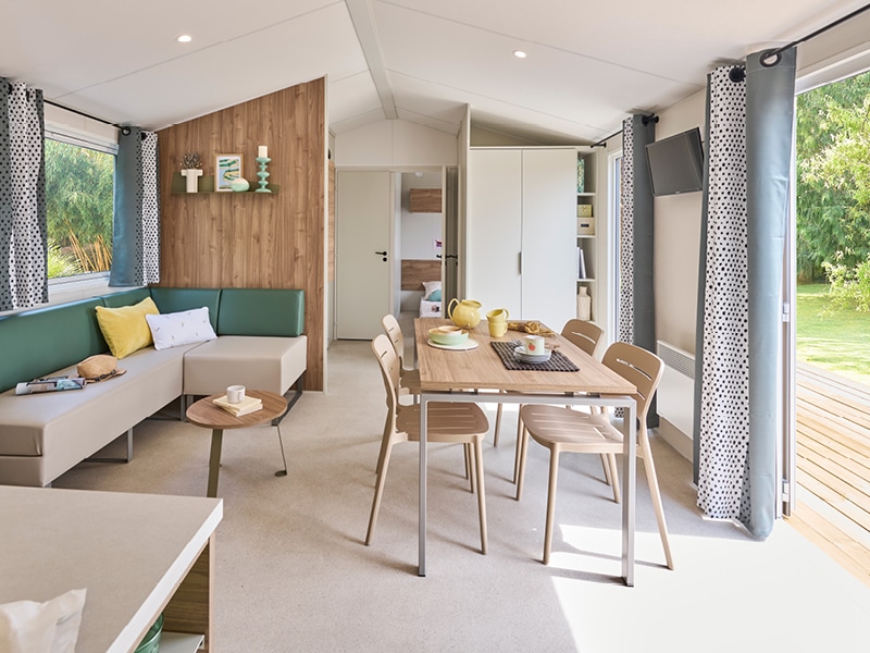 NEW – 4-bedroom mobile home with spa